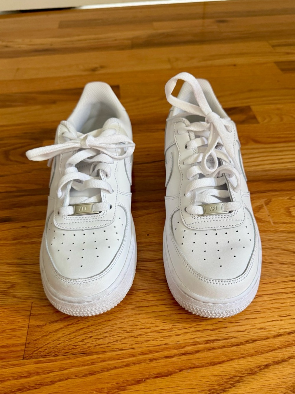 Nike - Picture 2 of 10